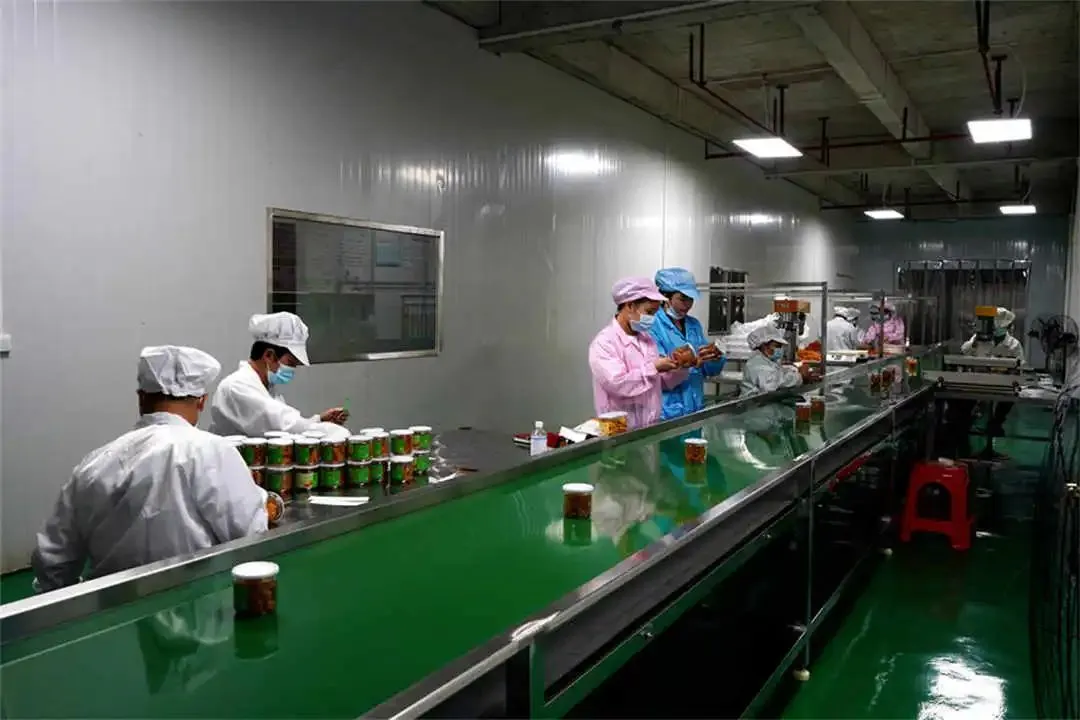 Производственный цех компании Guizhou Hongleyuan Fruit and Vegetable Co., Ltd. Фото: Чэнь Кунь